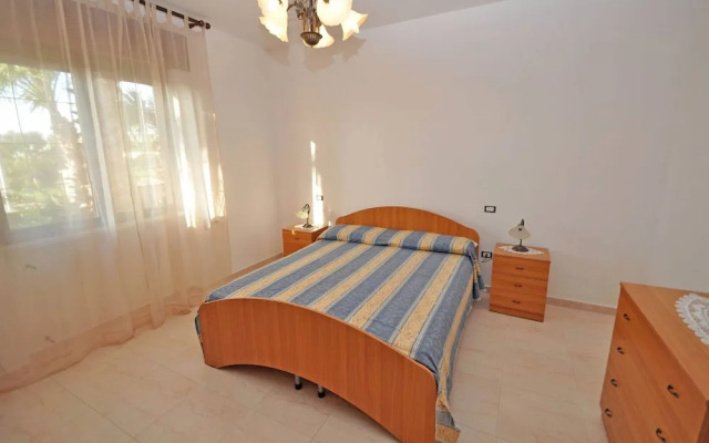 Villa Magnolia 1 Sleeps 8 Close to the sea