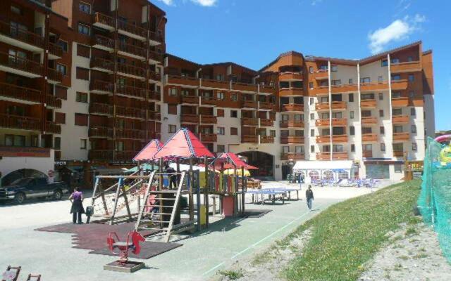 Appartement Les Menuires, 1 pièce, 4 personnes - FR-1-178-41