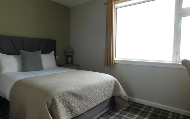 Cullen Bay Hotel