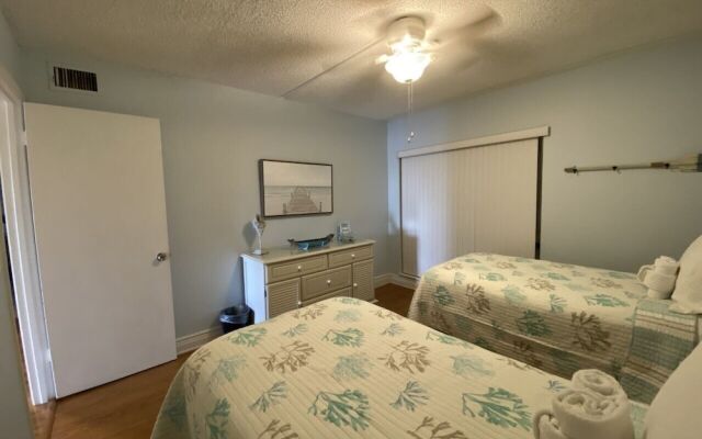 Bay Oaks by Beachside Management