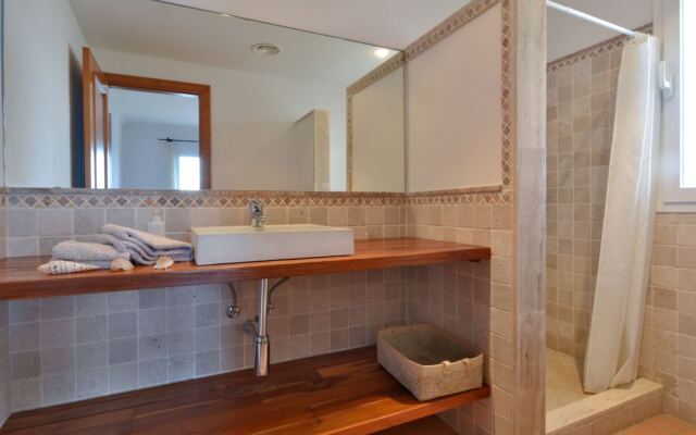Mallorca Family Sea Front Villa in Betlem