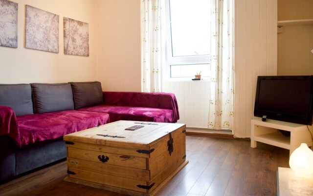 1 Bedroom Flat Near Dalry Area