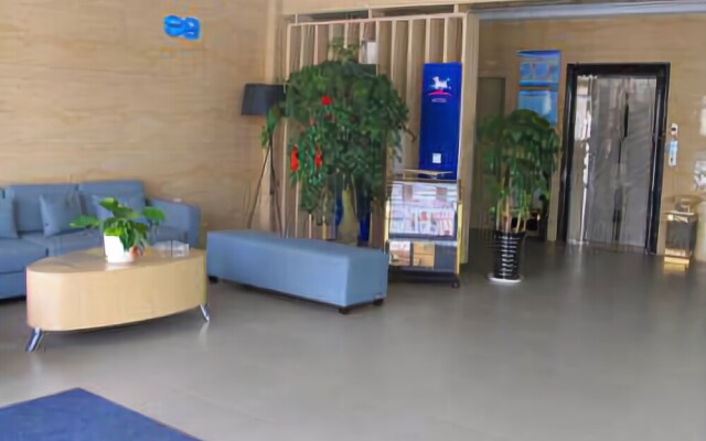 Hanting Hotel Golmud Railway Station