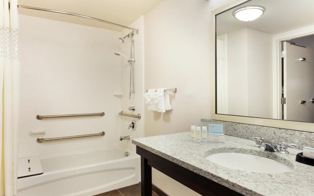 Hampton Inn & Suites Camp Springs/Andrews AFB