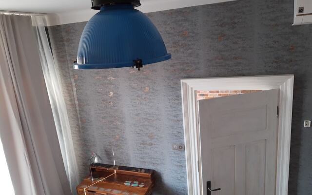 Star 66 West by Cracow Moods. Loft2b