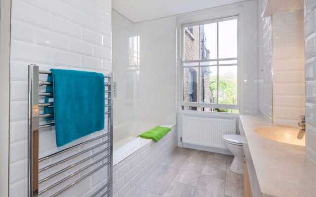 Stunning 2Bed Home with 2 Balconies in Camberwell