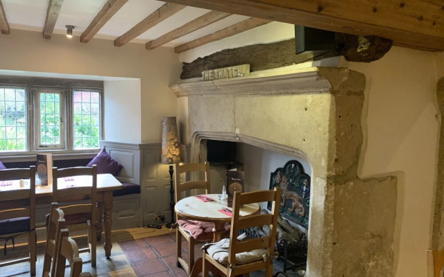 The Thatched Cottage Inn