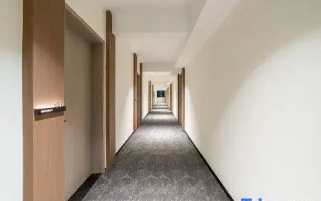Zengyuan Quanheng Hotel (Nanya Fengqing First City Branch)
