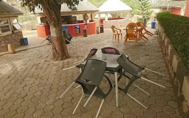 Santa Rosa Hotel LTD