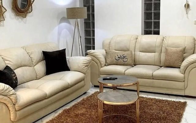 Cozy 1BR Retreat, Steps to Sand