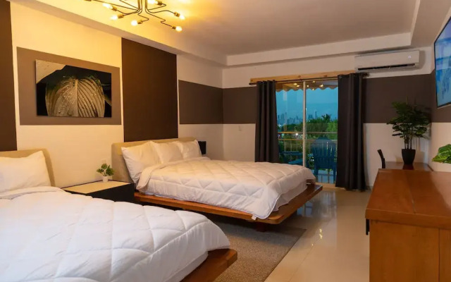 MARINN Tropical Vibes Hotel