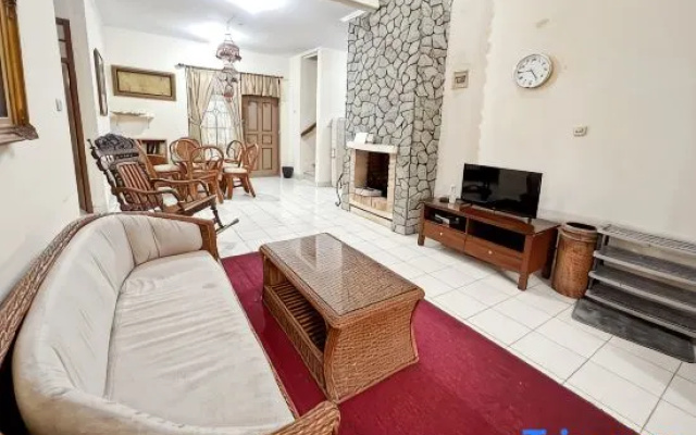 Large Villa Ciater 3BR near Sariater