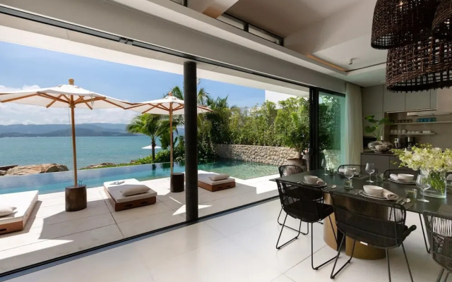 Solaris 3-bedroom Beachfront Villa in Koh Samui