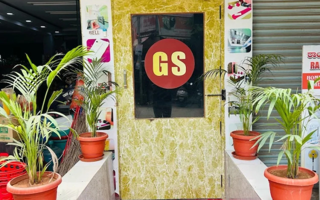 Oyo Flagship Hotel Golden Suites