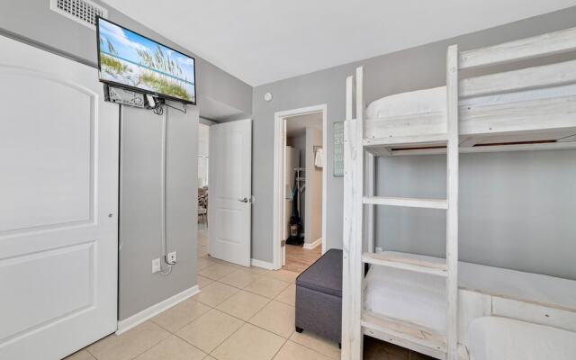 Relaxing 2bd/2ba w/ Partial View & Pool