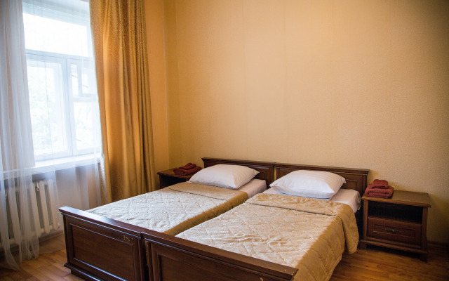 Парк-Отель Май