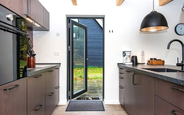 6 Person Holiday Home in Hovborg