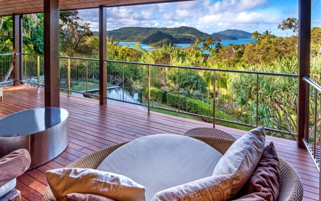 Iluka Luxury House With Ocean Views On Half Acre With Pool And Two Golf Buggies
