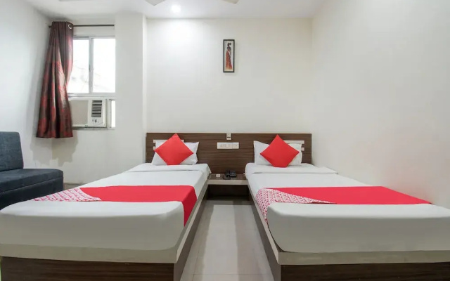 Hotel Aarav Plaza by OYO Rooms