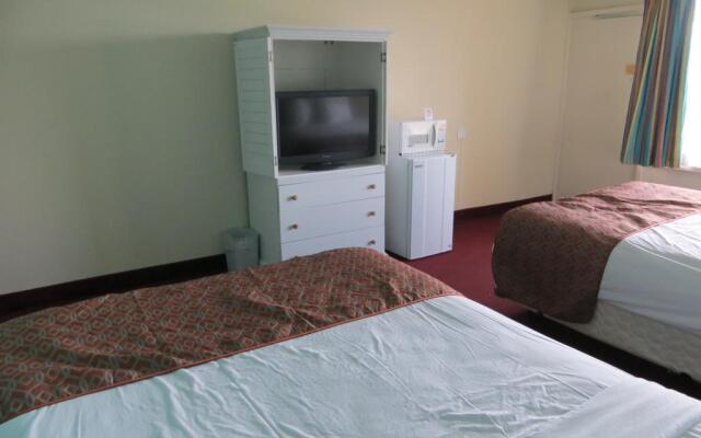 APM Inn & Suites