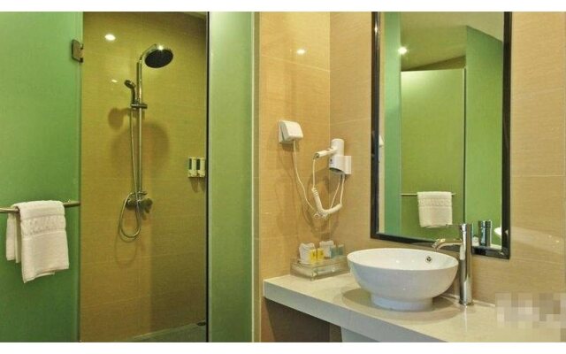 Longquan Xuri Hotel