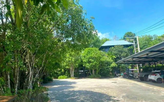 Loy Chalet