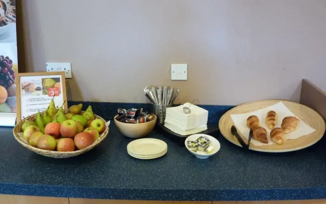 Garner Hotel Rotherham East by IHG