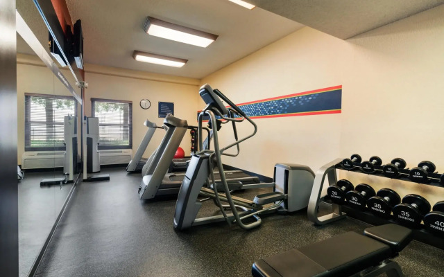 Hampton Inn & Suites Jackson-Coliseum