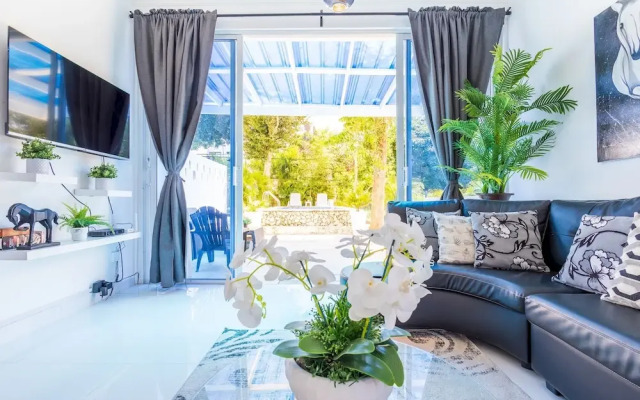 New Stylish 3BR Villa With Private Pool Terrace