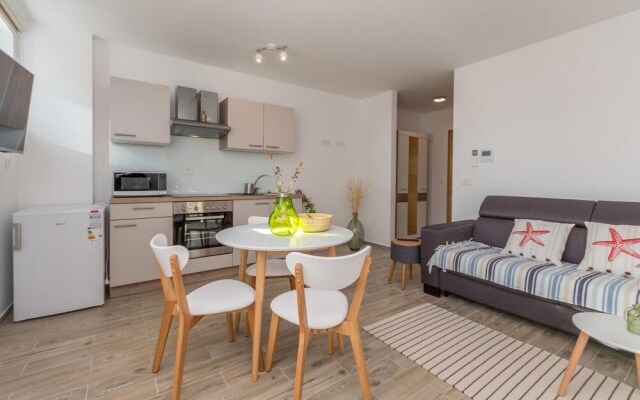 Awesome Apartment in Zadar With Wifi