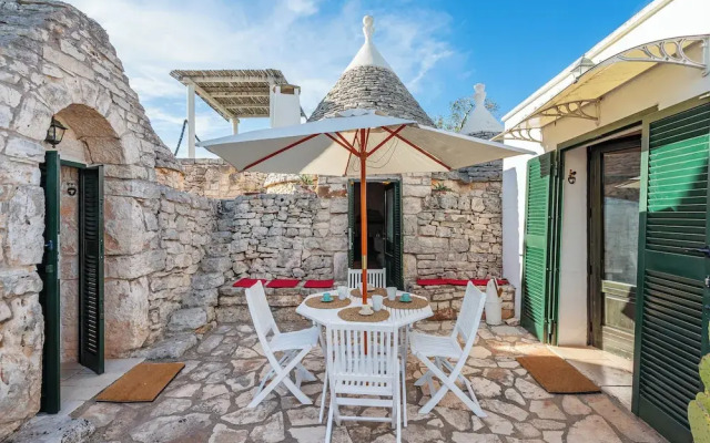 Trulli Crazy With Pool