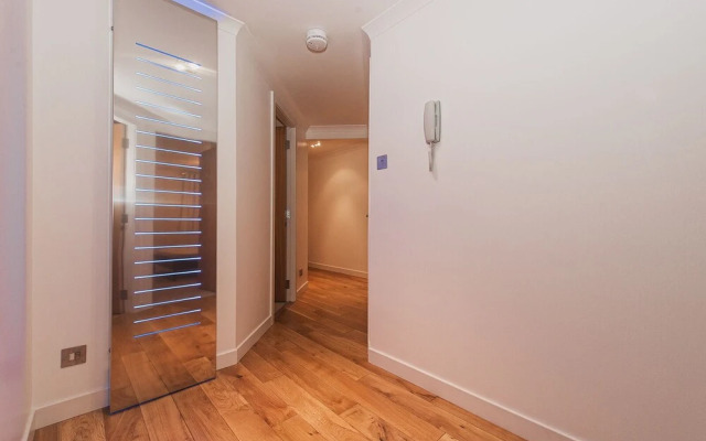 Riverview-2br-sleeps4-citycentre-parking-fastwifi