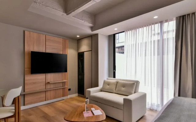 w Dazzling 2BR With Fantastic Deco in Unicentro