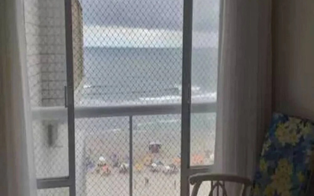 Apto pé na areia na Praia Pitangueiras