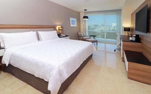 Holiday Inn & Suites Puerto Vallarta Marina & Golf