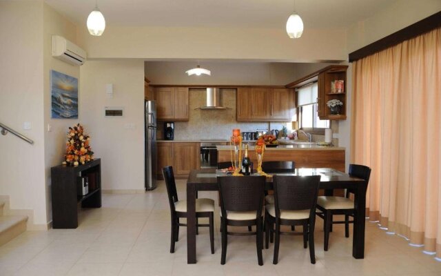 Vineland Holiday Villas