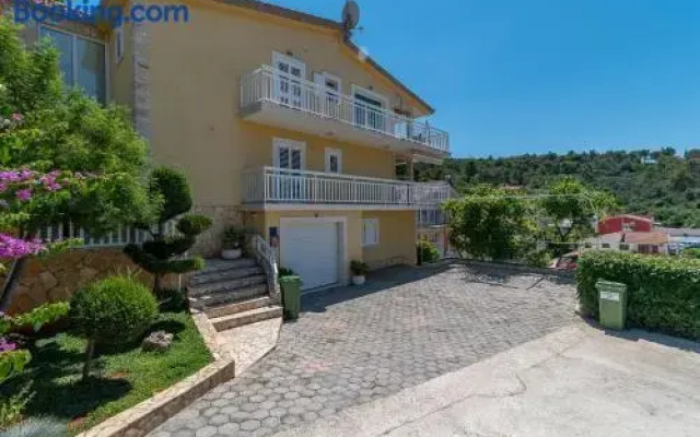 Apartments Kapetan