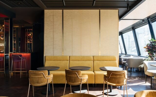 11 Mirrors Design Hotel