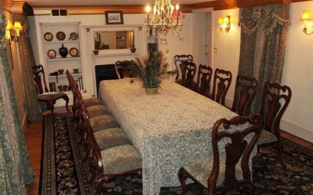 1840s Carrollton Inn