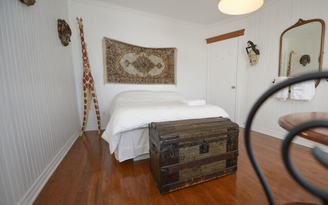 Auberge Aux Mille Peach