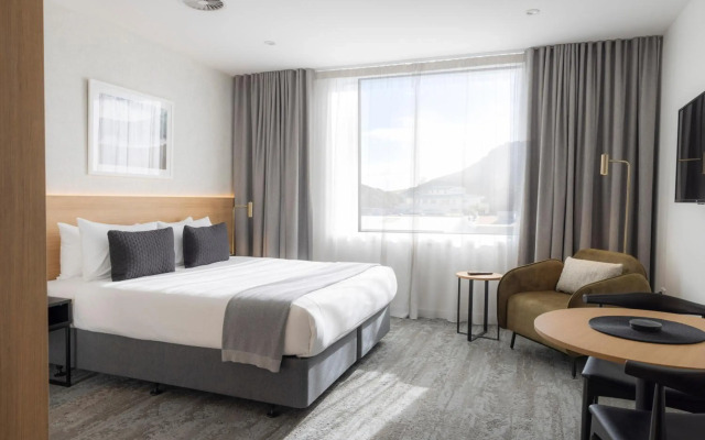 Rooftop Retreat - Mount Maunganui Holiday Home
