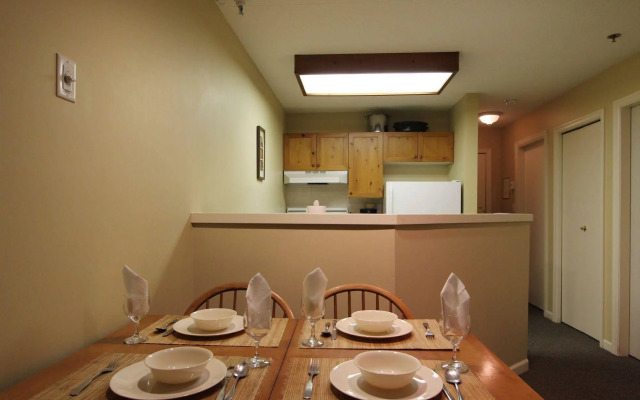 Marketplace Lodge by Whistler Retreats