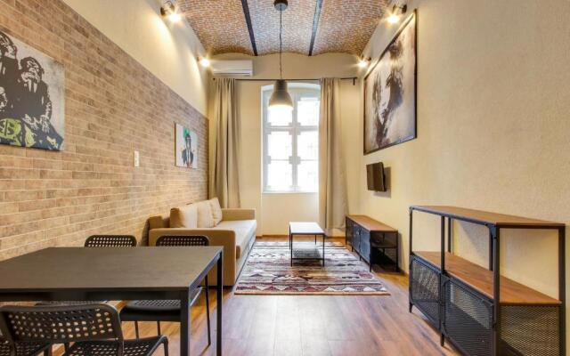 d.Five Jewish Quarter Loft