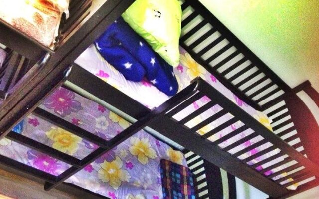 Hostel Ah