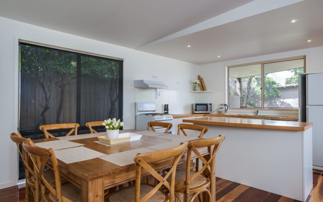 Tasman Surf House
