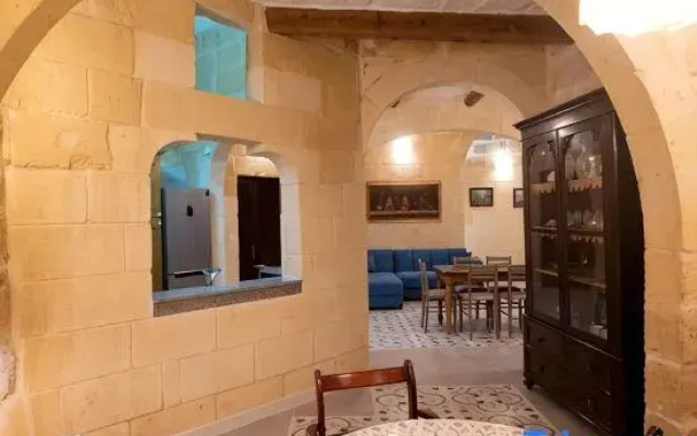 Surwig - 5 bedrooms (sleeps 9 + 2 kids)  Kercem village