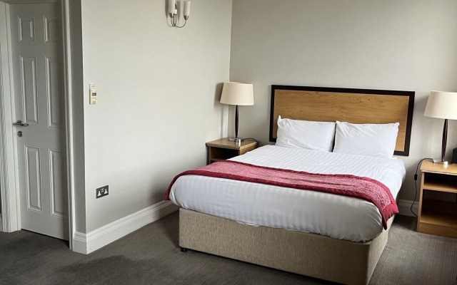 The Riverside House Hotel