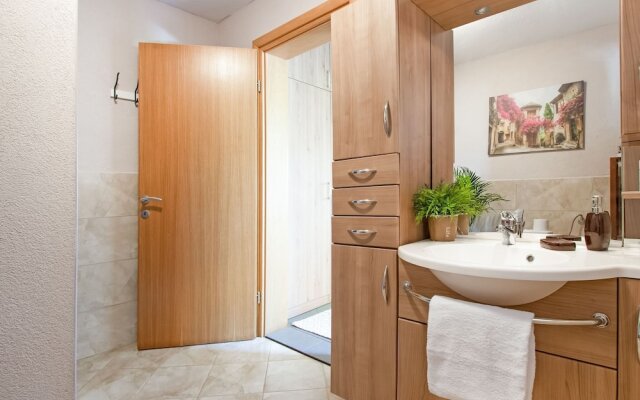 Sunrise Blace Apartments