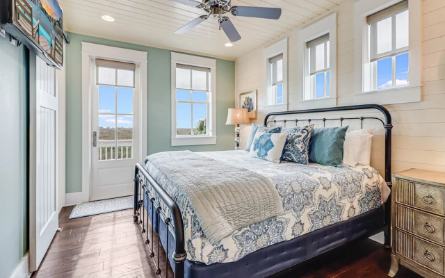 Seaside Shanty 125 SE