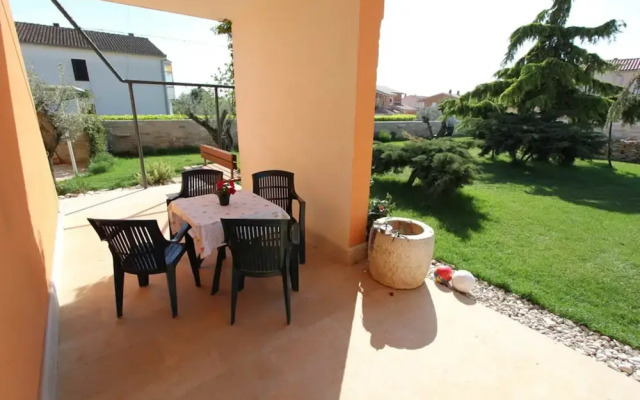 Apartment in Fazana With Garden & Terrace